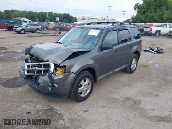 ✅ 2012 Ford Escape XLS • VIN: 1FMCU0C74CKC52624 • Lot: 43272535. Wystawiony na IAAI z przebiegiem 173 959 mil. Bezpłatny archiwum sprzedaży aukcyjnych z USA i szczegółowy raport historii pojazdu na DreamBid. Zdjęcie 2.