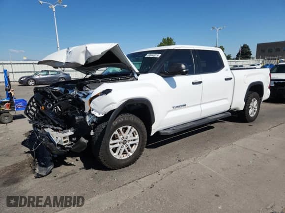 ✅ 2022 Toyota Tundra SR5 • VIN: 5TFLA5EC1NX004549 • Lot: 69644695. Listed on Copart with 62,622 mi. Free auction sales archive from the USA and detailed vehicle history report at DreamBid. Image 1.
