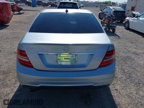 ✅ 2014 Mercedes-Benz C 250 Sport • VIN: WDDGF4HB3EG219159 • Lot: 42916060. Listed on IAAI with 151,432 mi. Free auction sales archive from the USA and detailed vehicle history report at DreamBid. Image 16.