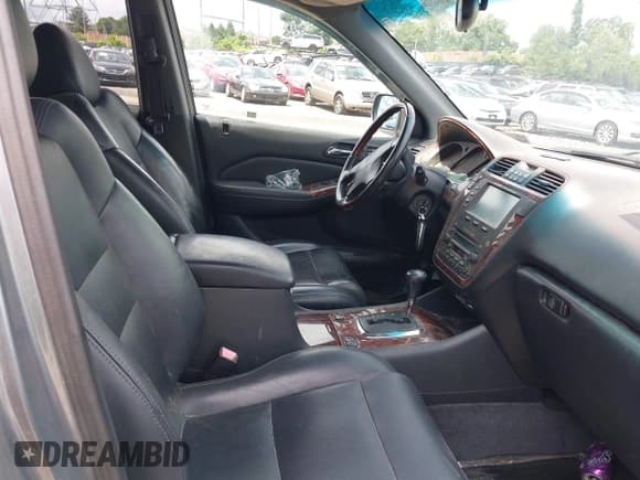 ✅ 2001 Acura MDX Touring • VIN: 2HNYD186X1H539142 • Lot: 42411193. Wystawiony na IAAI z przebiegiem 110 057 mil. Bezpłatny archiwum sprzedaży aukcyjnych z USA i szczegółowy raport historii pojazdu na DreamBid. Zdjęcie 5.