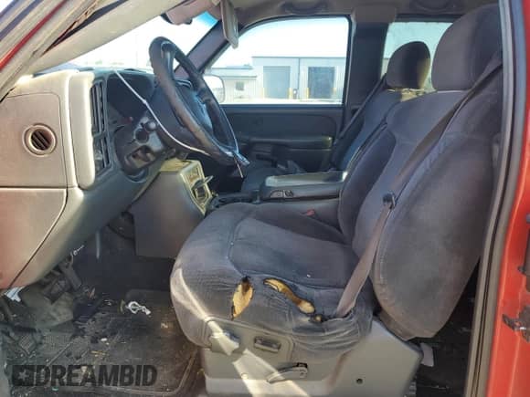 2001 Chevrolet Silverado 1500 LS с VIN 1GCEK19T61E219567, выставлен на аукционе Copart как лот 86839765 с пробегом Не указан миль и Списание • Salvage title. История ставок и продаж доступна на DreamBid. Изображение 7.