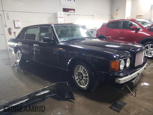 ✅ 1998 Bentley Brooklands • VIN: SCBZF19CXWCX66398 • Lot: 42124565. Listed on Copart with Not provided. Free auction sales archive from the USA and detailed vehicle history report at DreamBid. Image 4.