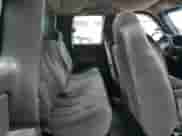 2006 Chevrolet Silverado 1500 LS z VIN 1GCEK19V76Z212287, wystawiony jako Copart lot #71824354 z przebiegiem Nie podano mil oraz Czysty tytuł • Clean title. Historia ofert i sprzedaży dostępna na DreamBid. Obrazek 10.