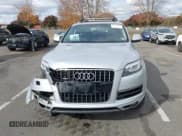 ✅ 2015 Audi Q7 Premium Plus • VIN: WA1LGAFE8FD014449 • Lot: 43543361. Wystawiony na IAAI z przebiegiem 154 078 mil. Bezpłatny archiwum sprzedaży aukcyjnych z USA i szczegółowy raport historii pojazdu na DreamBid. Zdjęcie 12.