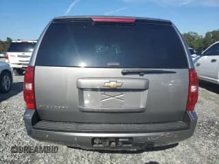 ✅ 2007 Chevrolet Suburban LT • VIN: 3GNFC16017G115041 • Lot: 80267774. Wystawiony na Copart z przebiegiem 179 405 mil. Bezpłatny archiwum sprzedaży aukcyjnych z USA i szczegółowy raport historii pojazdu na DreamBid. Zdjęcie 6.