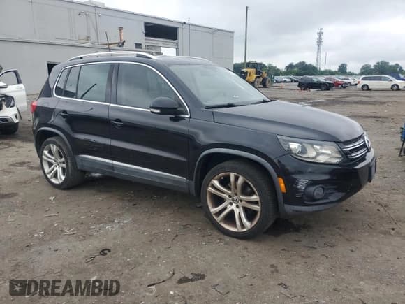 ✅ 2012 Volkswagen Tiguan SE • VIN: WVGAV7AX1CW602168 • Lot: 61219265. Listed on Copart with 130,702 mi. Free auction sales archive from the USA and detailed vehicle history report at DreamBid. Image 4.