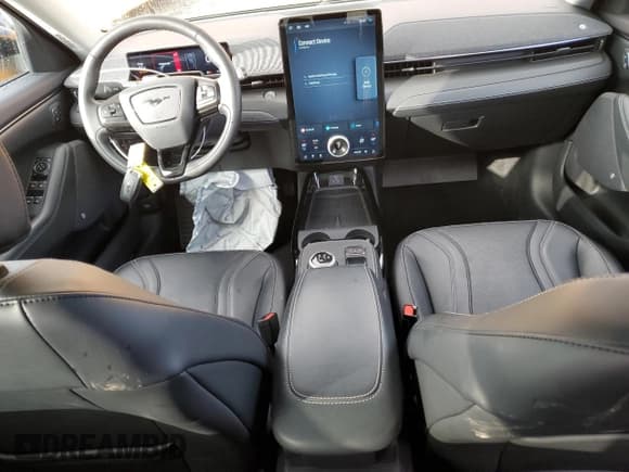 ✅ 2022 Ford Mustang Mach-E Premium • VIN: 3FMTK3SU1NMA40127 • Lot: 93193365. Listed on Copart with 28,920 mi. Free auction sales archive from the USA and detailed vehicle history report at DreamBid. Image 8.