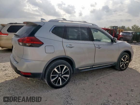 ✅ 2017 Nissan Rogue SL • VIN: JN8AT2MV9HW024923 • Lot: 93739775. Wystawiony na Copart z przebiegiem 79 309 mil. Bezpłatny archiwum sprzedaży aukcyjnych z USA i szczegółowy raport historii pojazdu na DreamBid. Zdjęcie 3.