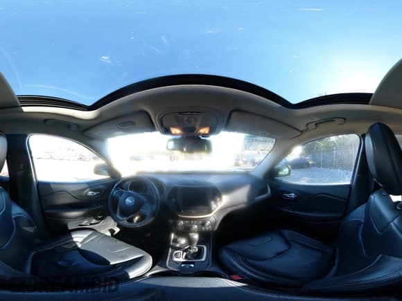 ✅ 2017 Jeep Cherokee Limited • VIN: 1C4PJMDS8HW557696 • Lot: 43406022. Wystawiony na IAAI z przebiegiem 71 160 mil. Bezpłatny archiwum sprzedaży aukcyjnych z USA i szczegółowy raport historii pojazdu na DreamBid. Zdjęcie 20.