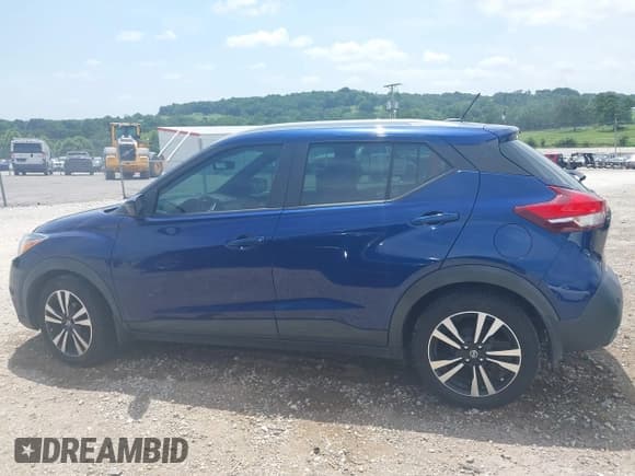 ✅ 2020 Nissan Kicks SV • VIN: 3N1CP5CV5LL576660 • Lot: 42764331. Wystawiony na IAAI z przebiegiem 44 003 mil. Bezpłatny archiwum sprzedaży aukcyjnych z USA i szczegółowy raport historii pojazdu na DreamBid. Zdjęcie 14.