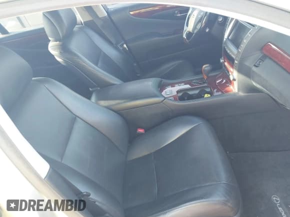 ✅ 2007 Lexus LS 460 • VIN: JTHBL46FX75017368 • Lot: 43366480. Wystawiony na IAAI z przebiegiem 193 006 mil. Bezpłatny archiwum sprzedaży aukcyjnych z USA i szczegółowy raport historii pojazdu na DreamBid. Zdjęcie 5.