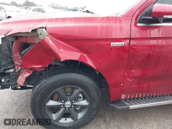 ✅ 2019 Ford Expedition XLT • VIN: 1FMJU1JT6KEA07303 • Lot: 43723205. Listed on IAAI with 126,561 mi. Free auction sales archive from the USA and detailed vehicle history report at DreamBid. Image 6.