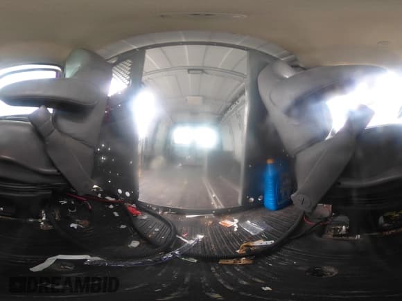 ✅ 2014 Chevrolet Express Cargo • VIN: 1GCWGFCB1E1113057 • Lot: 41913600. Wystawiony na IAAI z przebiegiem 196 605 mil. Bezpłatny archiwum sprzedaży aukcyjnych z USA i szczegółowy raport historii pojazdu na DreamBid. Zdjęcie 19.