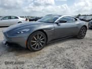 ✅ 2017 Aston Martin DB11 • VIN: SCFRMFAV2HGL00765 • Lot: 55667215. Wystawiony na Copart z przebiegiem Nie podano. Bezpłatny archiwum sprzedaży aukcyjnych z USA i szczegółowy raport historii pojazdu na DreamBid. Zdjęcie 1.