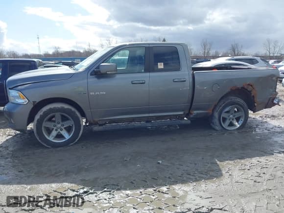 ✅ 2009 Dodge 1500 SLT • VIN: 1D3HV18T29S708378 • Lot: 41721700. Wystawiony na IAAI z przebiegiem 182 705 mil. Bezpłatny archiwum sprzedaży aukcyjnych z USA i szczegółowy raport historii pojazdu na DreamBid. Zdjęcie 14.