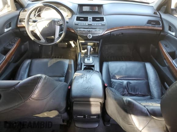 ✅ 2012 Honda Accord EX-L • VIN: 1HGCP2F81CA180042 • Lot: 89814835. Wystawiony na Copart z przebiegiem 157 556 mil. Bezpłatny archiwum sprzedaży aukcyjnych z USA i szczegółowy raport historii pojazdu na DreamBid. Zdjęcie 8.