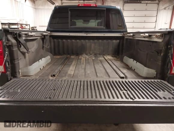 ✅ 2015 Nissan Titan SV • VIN: 1N6AA0ECXFN507338 • Lot: 43703382. Listed on IAAI with 176,222 mi. Free auction sales archive from the USA and detailed vehicle history report at DreamBid. Image 18.