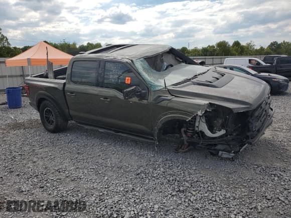 ✅ 2024 Ford F-150 Raptor • VIN: 1FTFW1RG8RFB04857 • Lot: 70906165. Wystawiony na Copart z przebiegiem Nie podano. Bezpłatny archiwum sprzedaży aukcyjnych z USA i szczegółowy raport historii pojazdu na DreamBid. Zdjęcie 4.