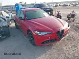 ✅ 2021 Alfa Romeo Giulia • VIN: ZARFAMAN1M7649060 • Lot: 41452670. Listed on IAAI with 47,259 mi. Free auction sales archive from the USA and detailed vehicle history report at DreamBid. Image 1.