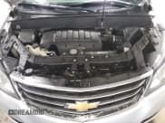 ✅ 2017 Chevrolet Traverse LT • VIN: 1GNKVGKD0HJ212879 • Lot: 66237454. Wystawiony na Copart z przebiegiem 162 839 mil. Bezpłatny archiwum sprzedaży aukcyjnych z USA i szczegółowy raport historii pojazdu na DreamBid. Zdjęcie 12.