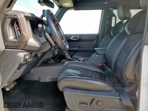 ✅ 2024 Ford Bronco Raptor • VIN: 1FMEE0RR6RLA38770 • Лот: 71879135. Опубликован ранее на Copart с пробегом 12 430 миль. Бесплатный доступ к архиву аукционных продаж из США и подробный отчёт об истории автомобиля на DreamBid. Изображение 7.