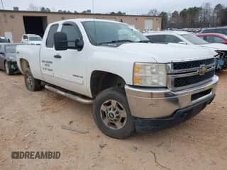 2011 Chevrolet Silverado 2500HD LT z VIN 1GC2KXCG6BZ116192, wystawiony jako IAAI lot #41540802 z przebiegiem 357 083 mil mil oraz . Historia ofert i sprzedaży dostępna na DreamBid. Obrazek 1.