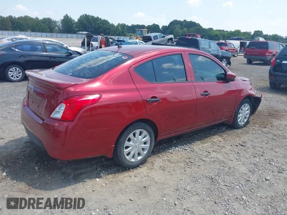 ✅ 2018 Nissan Versa SV • VIN: 3N1CN7AP0JL813350 • Lot: 43006389. Wystawiony na IAAI z przebiegiem 71 478 mil. Bezpłatny archiwum sprzedaży aukcyjnych z USA i szczegółowy raport historii pojazdu na DreamBid. Zdjęcie 4.