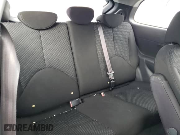 2010 Hyundai Accent GS z VIN KMHCM3AC2AU161192, wystawiony jako Copart lot #77768964 z przebiegiem 171 684 mil mil oraz Szkoda całkowita • Salvage title. Historia ofert i sprzedaży dostępna na DreamBid. Obrazek 10.