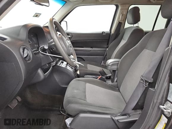 ✅ 2017 Jeep Patriot Sport • VIN: 1C4NJPBB9HD132916 • Lot: 69953665. Listed on Copart with 99,265 mi. Free auction sales archive from the USA and detailed vehicle history report at DreamBid. Image 7.