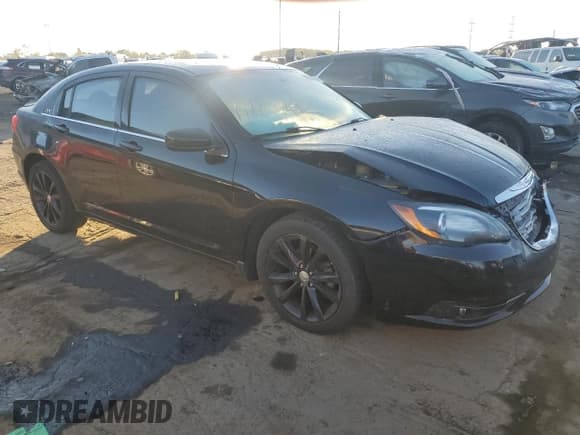 ✅ 2011 Chrysler 200 S • VIN: 1C3BC8FG9BN597369 • Lot: 81987165. Listed on Copart with 132,013 mi. Free auction sales archive from the USA and detailed vehicle history report at DreamBid. Image 4.