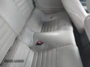 ✅ 2010 Ford Mustang V6 • VIN: 1ZVBP8EN3A5155540 • Lot: 42935751. Wystawiony na IAAI z przebiegiem 101 904 mil. Bezpłatny archiwum sprzedaży aukcyjnych z USA i szczegółowy raport historii pojazdu na DreamBid. Zdjęcie 8.