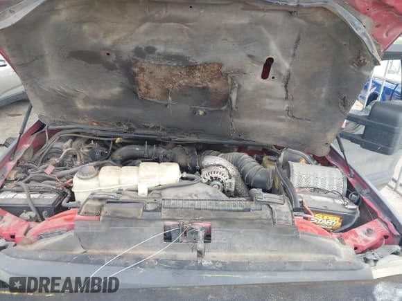 ✅ 2001 Ford F-250 XL • VIN: 3FTNW21F91MA04887 • Lot: 42041832. Wystawiony na IAAI z przebiegiem 296 078 mil. Bezpłatny archiwum sprzedaży aukcyjnych z USA i szczegółowy raport historii pojazdu na DreamBid. Zdjęcie 10.