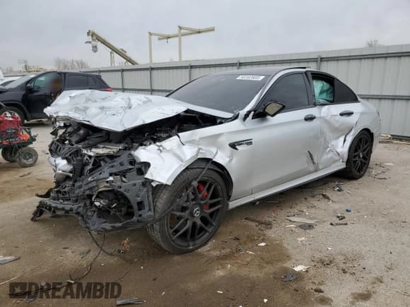 ✅ 2019 Mercedes-Benz E 63 S AMG • VIN: WDDZF8KB0KA629375 • Lot: 50202605. Listed on Copart with 30,059 mi. Free auction sales archive from the USA and detailed vehicle history report at DreamBid. Image 1.