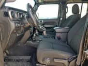 ✅ 2021 Jeep Gladiator Freedom • VIN: 1C6HJTAG8ML580882 • Лот: 57690885. Опубликован ранее на Copart с пробегом Не указан. Бесплатный доступ к архиву аукционных продаж из США и подробный отчёт об истории автомобиля на DreamBid. Изображение 7.