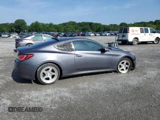 ✅ 2013 Hyundai Genesis Coupe Grand Touring • VIN: KMHHU6KJ9DU110233 • Lot: 59950155. Wystawiony na Copart z przebiegiem 83 004 mil. Bezpłatny archiwum sprzedaży aukcyjnych z USA i szczegółowy raport historii pojazdu na DreamBid. Zdjęcie 3.