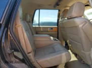 ✅ 2007 Lincoln Navigator • VIN: 5LMFU27537LJ25071 • Lot: 80308815. Wystawiony na Copart z przebiegiem 206 912 mil. Bezpłatny archiwum sprzedaży aukcyjnych z USA i szczegółowy raport historii pojazdu na DreamBid. Zdjęcie 11.