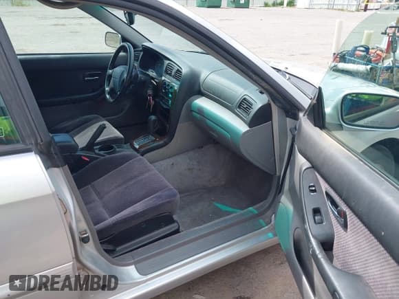 ✅ 2003 Subaru Legacy L • VIN: 4S3BE635X37210427 • Lot: 42759251. Wystawiony na IAAI z przebiegiem 131 311 mil. Bezpłatny archiwum sprzedaży aukcyjnych z USA i szczegółowy raport historii pojazdu na DreamBid. Zdjęcie 5.