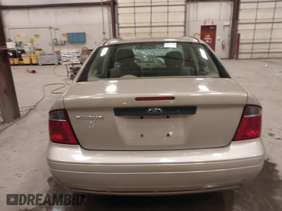 ✅ 2007 Ford Focus S • VIN: 1FAFP34N87W190236 • Lot: 39851045. Listed on IAAI with 130,835 mi. Free auction sales archive from the USA and detailed vehicle history report at DreamBid. Image 16.