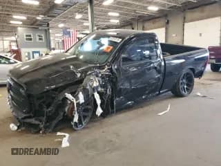 2013 Ram 1500 Express z VIN 3C6JR6AT7DG590163, wystawiony jako Copart lot #67253115 z przebiegiem 74 032 mil mil oraz Czysty tytuł • Clean title. Historia ofert i sprzedaży dostępna na DreamBid. Obrazek 1.