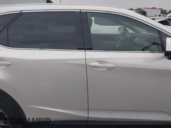 ✅ 2018 Lexus RX 350L Premium • VIN: JTJGZKCAXJ2003303 • Лот: 42159144. Опубликован ранее на IAAI с пробегом 105 147 миль. Бесплатный доступ к архиву аукционных продаж из США и подробный отчёт об истории автомобиля на DreamBid. Изображение 13.