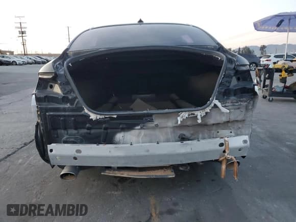 ✅ 2016 Infiniti Q70 • VIN: JN1BY1PP6GM630217 • Lot: 89555675. Wystawiony na Copart z przebiegiem 11 881 mil. Bezpłatny archiwum sprzedaży aukcyjnych z USA i szczegółowy raport historii pojazdu na DreamBid. Zdjęcie 6.