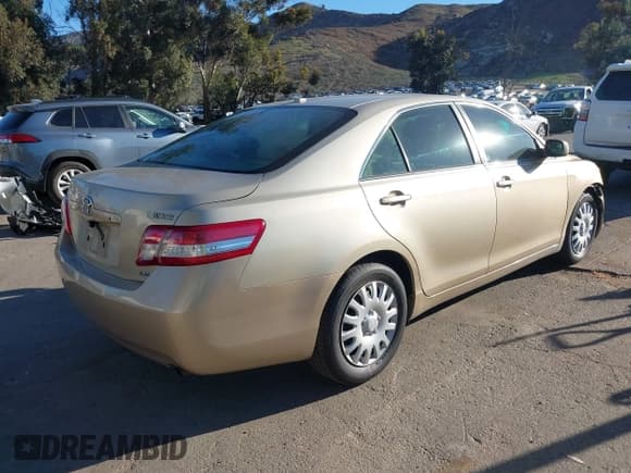✅ 2010 Toyota Camry XLE • VIN: 4T4BF3EK9AR023761 • Лот: 43779549. Опубликован ранее на IAAI с пробегом 129 347 миль. Бесплатный доступ к архиву аукционных продаж из США и подробный отчёт об истории автомобиля на DreamBid. Изображение 4.