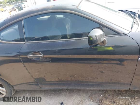 2008 Hyundai Tiburon GS с VIN KMHHM66D08U291751, выставлен на аукционе IAAI как лот 42399668 с пробегом 161 156 миль миль и . История ставок и продаж доступна на DreamBid. Изображение 13.