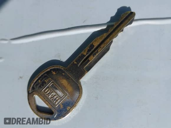 2005 Hyundai Santa Fe GLS с VIN KM8SC73D55U988475, выставлен на аукционе IAAI как лот 41779224 с пробегом 161 623 миль миль и . История ставок и продаж доступна на DreamBid. Изображение 11.