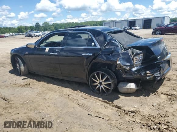 ✅ 2013 Chrysler 300 C • VIN: 2C3CCAKT5DH561771 • Лот: 56519975. Опубликован ранее на Copart с пробегом 67 004 миль. Бесплатный доступ к архиву аукционных продаж из США и подробный отчёт об истории автомобиля на DreamBid. Изображение 2.