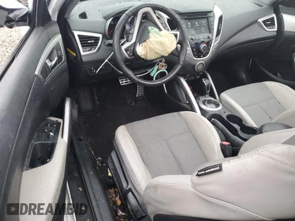 ✅ 2013 Hyundai Veloster w/Black Int • VIN: KMHTC6AD7DU132594 • Lot: 84790475. Wystawiony na Copart z przebiegiem 110 593 mil. Bezpłatny archiwum sprzedaży aukcyjnych z USA i szczegółowy raport historii pojazdu na DreamBid. Zdjęcie 8.