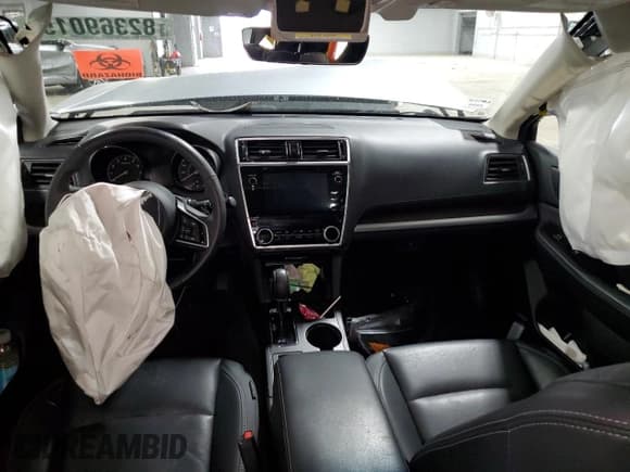 ✅ 2019 Subaru Outback Limited • VIN: 4S4BSENC4K3231578 • Лот: 82369015. Опубликован ранее на Copart с пробегом Не указан. Бесплатный доступ к архиву аукционных продаж из США и подробный отчёт об истории автомобиля на DreamBid. Изображение 8.