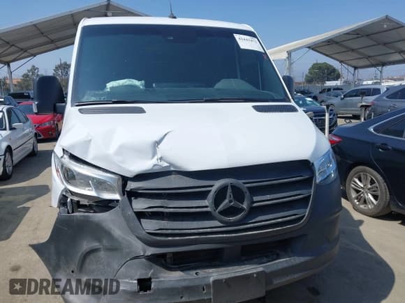 ✅ 2024 Mercedes-Benz Sprinter • VIN: W1Y4NBHY5RT175229 • Лот: 42443472. Опубликован ранее на IAAI с пробегом 25 019 миль. Бесплатный доступ к архиву аукционных продаж из США и подробный отчёт об истории автомобиля на DreamBid. Изображение 12.