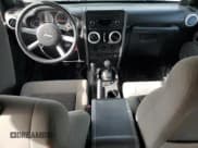 ✅ 2010 Jeep Wrangler Unlimited Sahara • VIN: 1J4BA5H11AL153027 • Lot: 87253895. Wystawiony na Copart z przebiegiem 117 213 mil. Bezpłatny archiwum sprzedaży aukcyjnych z USA i szczegółowy raport historii pojazdu na DreamBid. Zdjęcie 8.