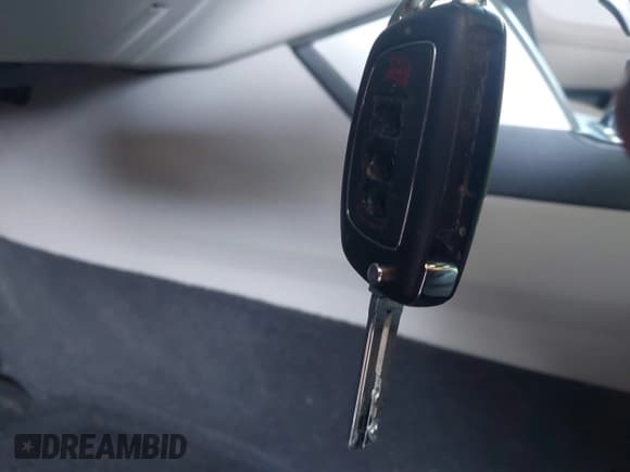 ✅ 2016 Hyundai Sonata SE • VIN: 5NPE24AF1GH411446 • Лот: 43519779. Опубликован ранее на IAAI с пробегом 175 863 миль. Бесплатный доступ к архиву аукционных продаж из США и подробный отчёт об истории автомобиля на DreamBid. Изображение 11.